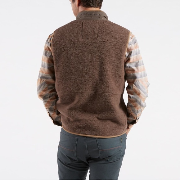 HOWLER BROTHERS
Chisos Fleece Vest
 in Mountain Grey - Picture 4 of 11